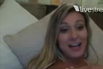 Blonde for the first time in front of a webcam