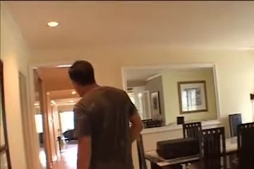 I went to the unsatisfied girlfriend in the bedroom and fucked her