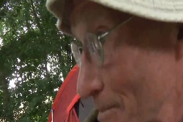 Two old men tore off a lonely tourist