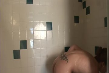 Pissing girl