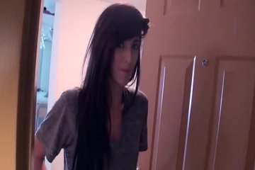 Seduced a cutie and brought her home to have sex