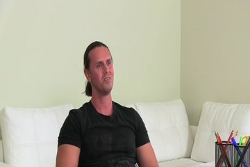 Sex agent saddles juicy cock