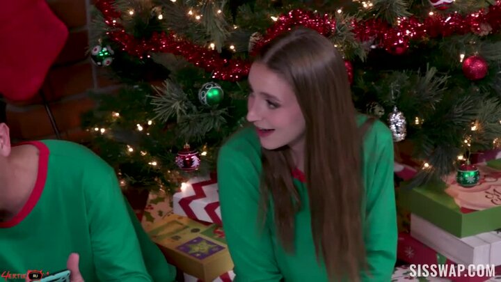 [SisSwap] Laney Grey, Bailey Blaze - Secret Santa Exchange ~ 24xxx.Porn